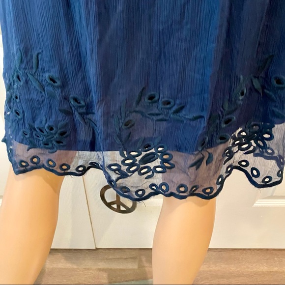 TRAFFIC NWT SZ S NAVY LINED DRESS W LACE SLEEVES - Picture 8 of 12